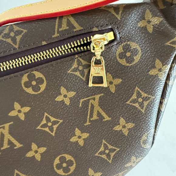 Brown flower Monogram Women's crossbody bag - Picture 6 of 12